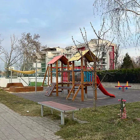 Апартаменты Balcsitthon Ezuestpart *