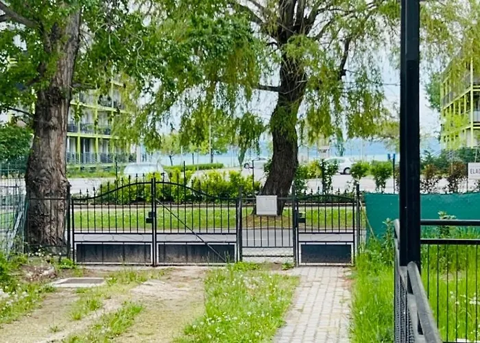 Balcsitthon Ezuestpart *